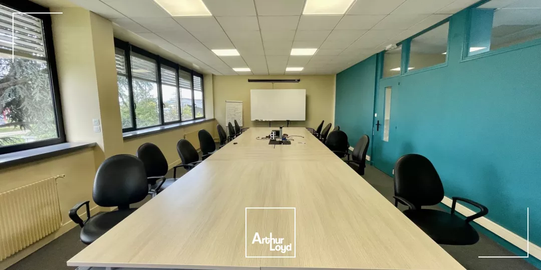 Locaux d'activité à louer à SOTTEVILLE LES ROUEN 76300