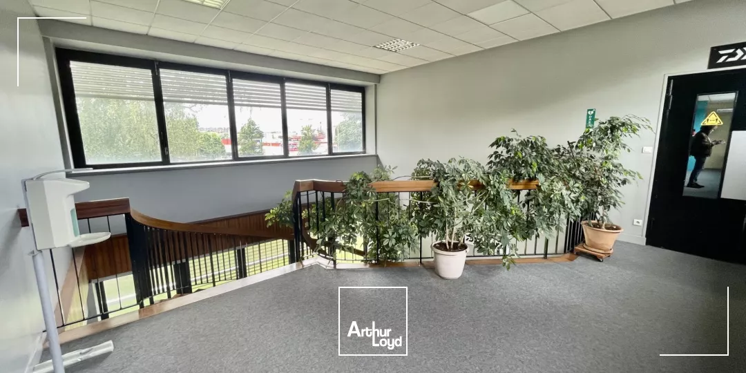 Locaux d'activité à louer à SOTTEVILLE LES ROUEN 76300