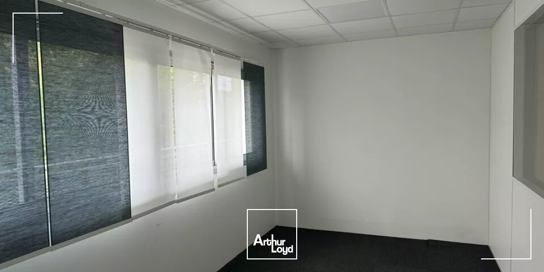 TOURS NORD BUREAUX A LOUER 125 M² PARKINGS CLIMATISATION