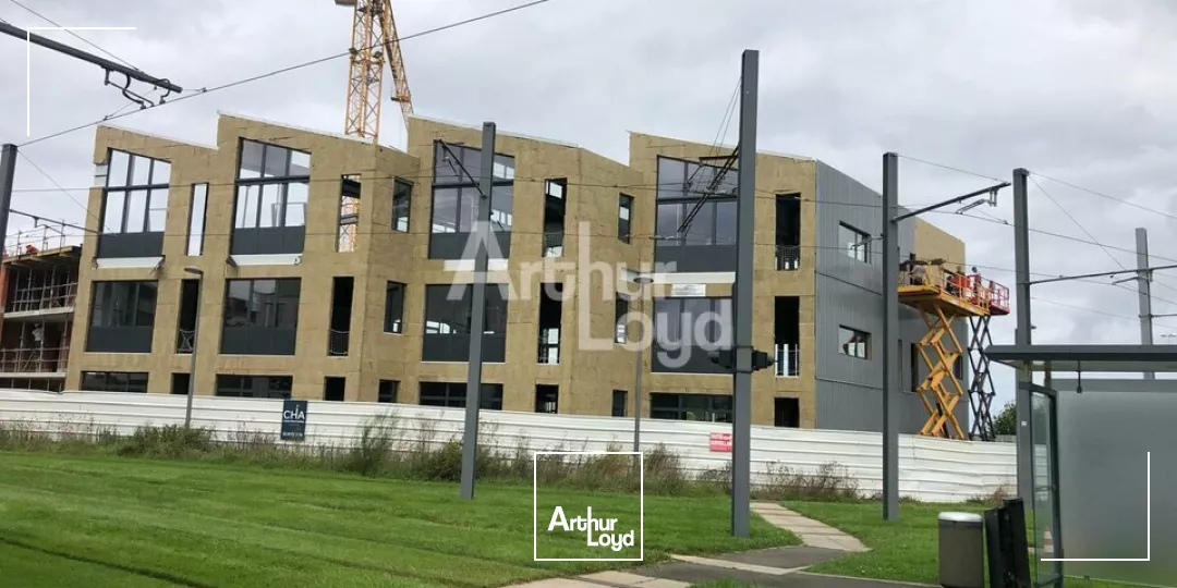ANGERS / AVRILLE : local commercial de 112 m² à louer 