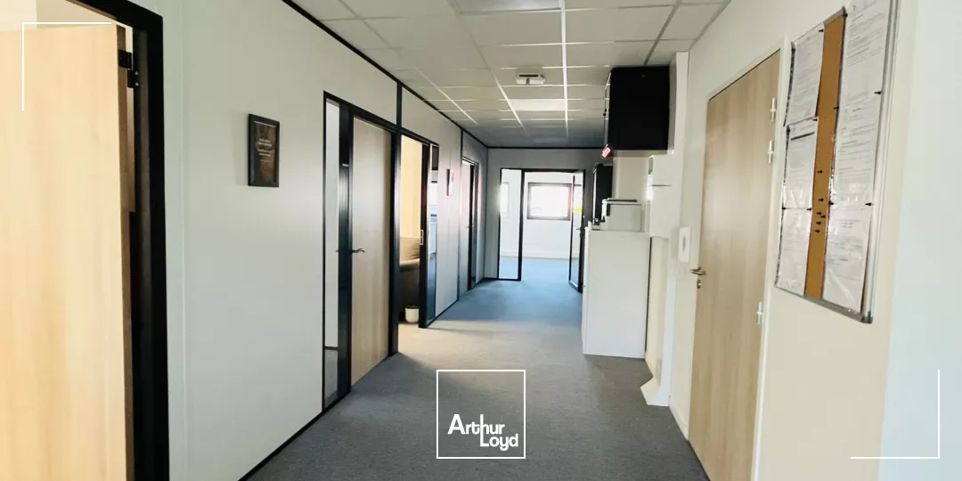 A LOUER BUREAUX TRIGNAC 8, 13 ET 22 M2