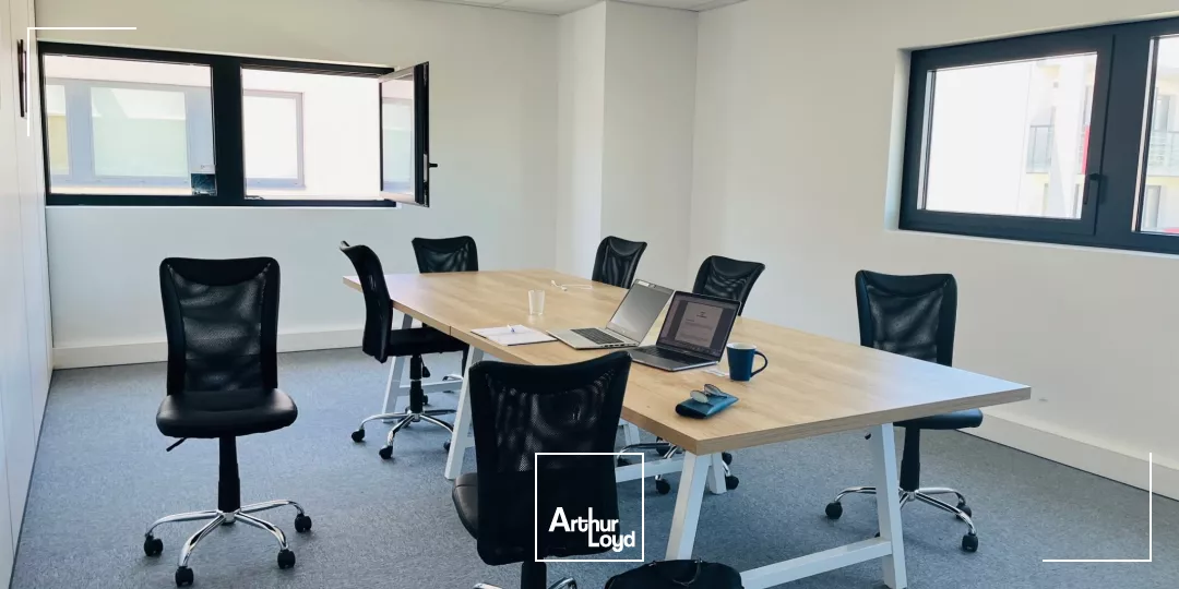 A LOUER BUREAUX TRIGNAC 8, 13 ET 22 M2