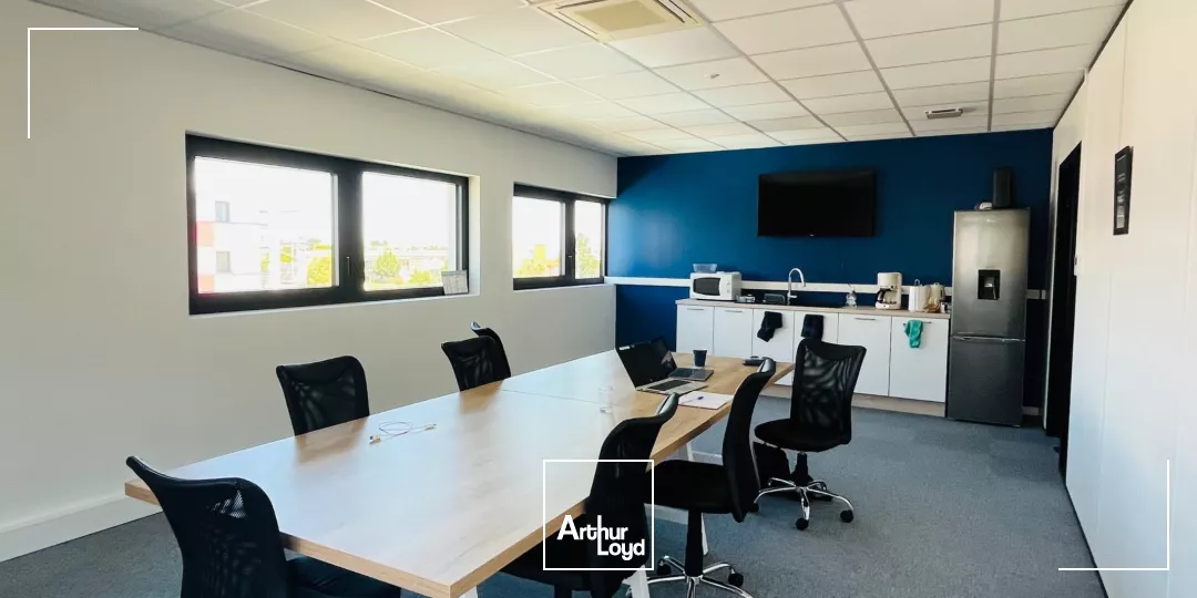 A LOUER BUREAUX TRIGNAC 8, 13 ET 22 M2