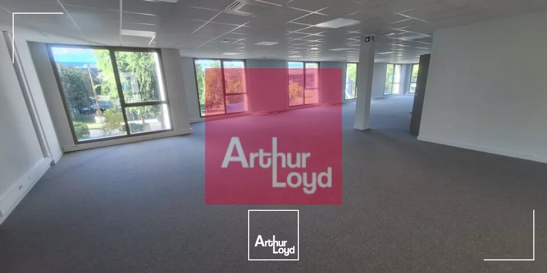 CLERMONT-FERRAND LA PARDIEU A LOUER BUREAUX 649 m² 