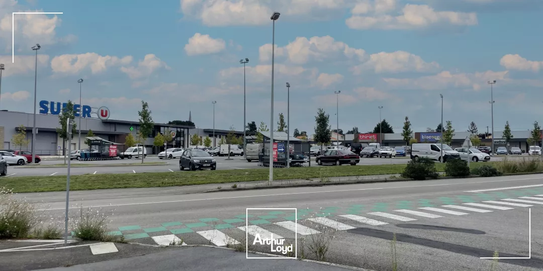 Location cellule 250 m2 la chapelle Basse Mer.