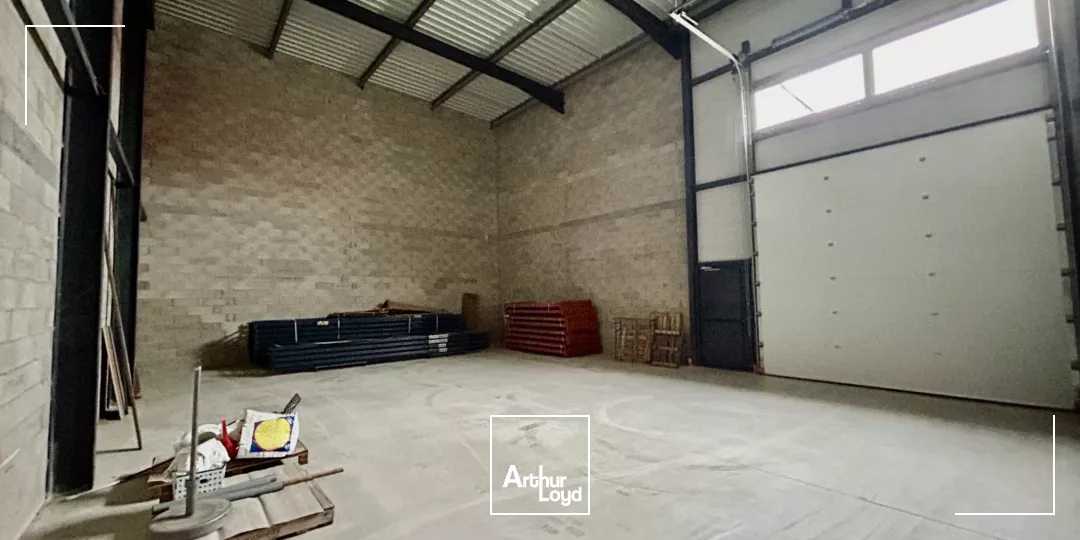Locaux d'activités à la location 