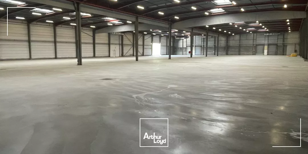 Entrepôts à louer à VAL DE REUIL 27100