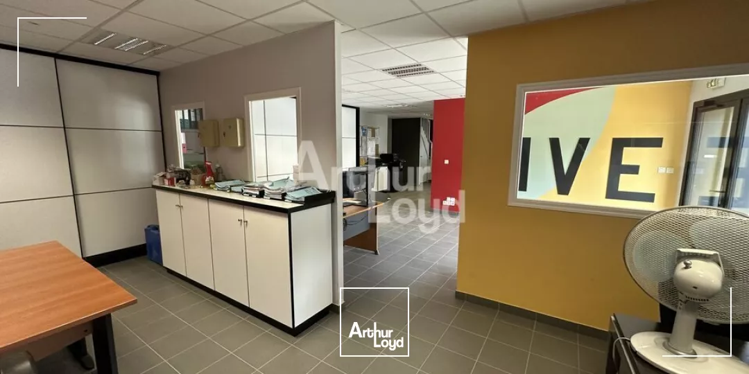 Bel emplacement, au coeur de la ZI SUD EST