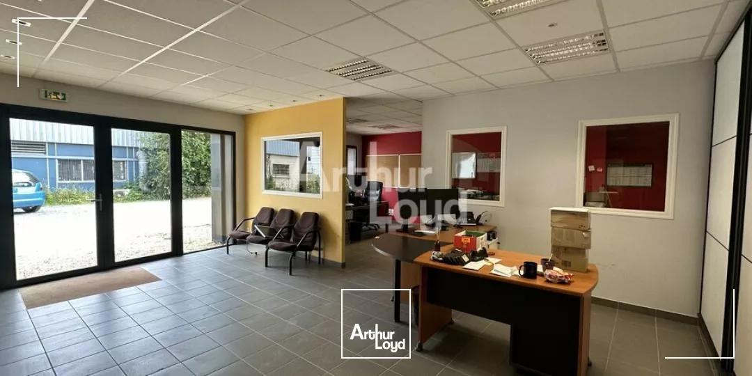 Bel emplacement, au coeur de la ZI SUD EST