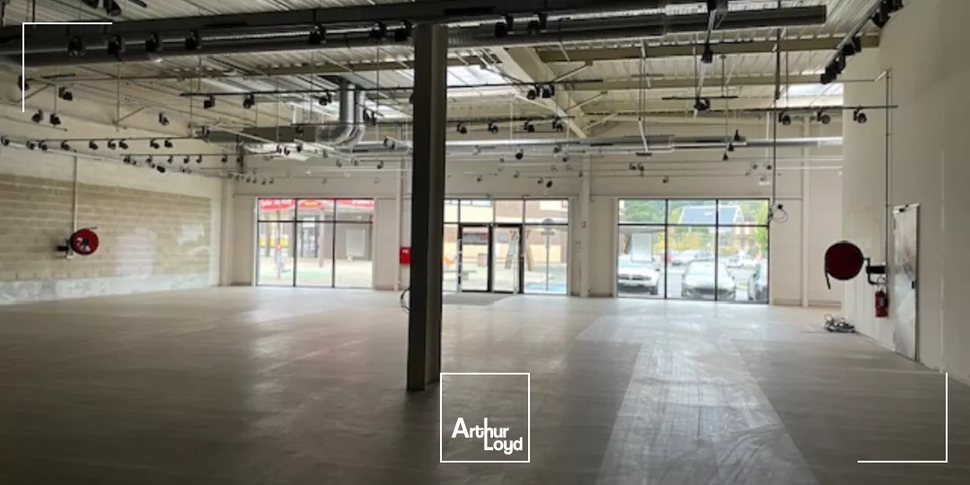 CELLULE COMMERCIALE - 735 m2 - A LOUER - RETAIL PARK SOISSONS