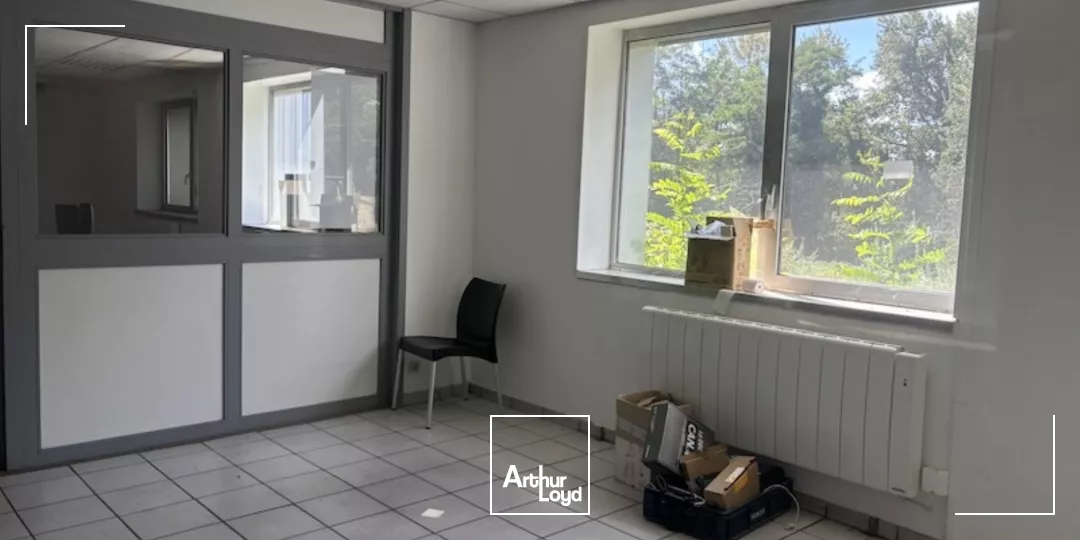 A VENDRE locaux d'activité ANDREZIEUX BOUTHEON