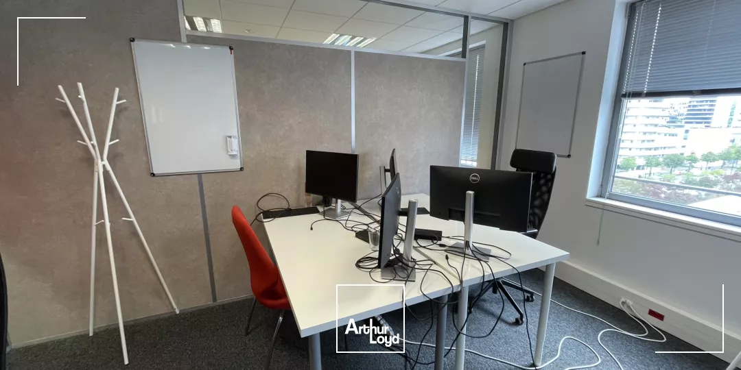 BUREAUX À LOUER IDEALEMENT SITUÉS-410 M²-GARE SUD