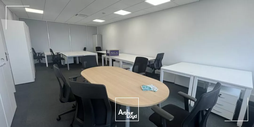 TOURS CENTRE BUREAUX A LOUER 293 M² AVEC FACILITE D'ACCOMPAGNEMENT PARKINGS
