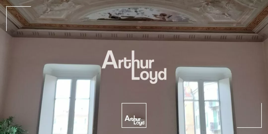 EXCEPTIONNEL AU CUR DU CARRE D'OR DE NICE BUREAU A LOUER DE 115M² DANS IMMEUBLE BOURGOIS