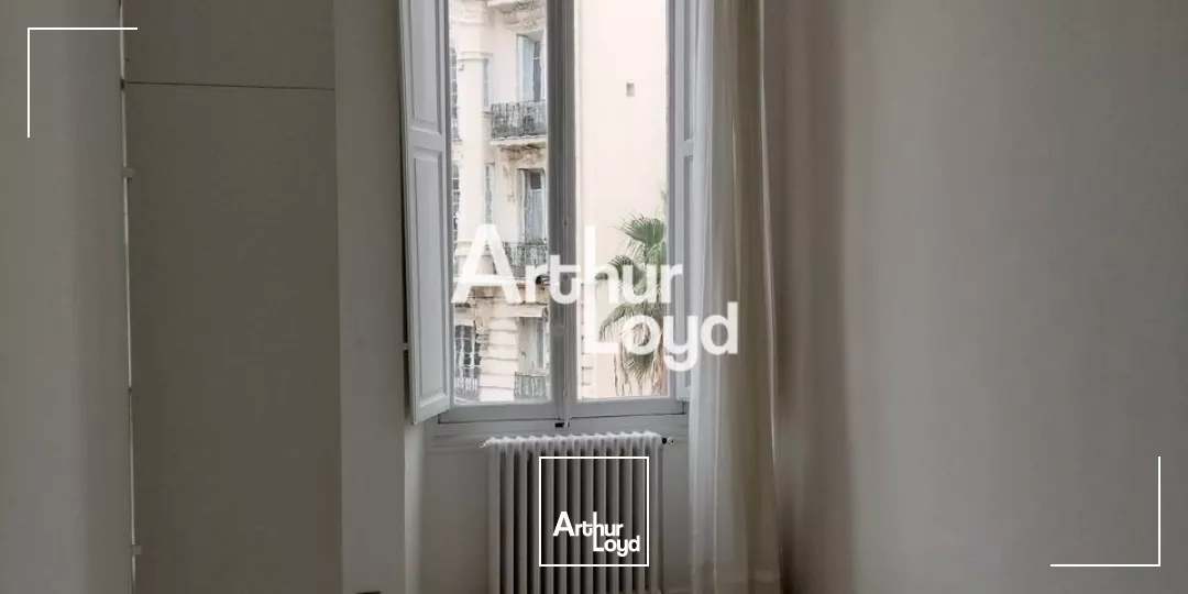 EXCEPTIONNEL AU CUR DU CARRE D'OR DE NICE BUREAU A LOUER DE 115M² DANS IMMEUBLE BOURGOIS