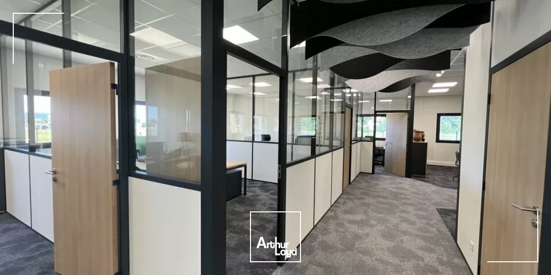 LORIOL/DRÔME, emplacement n°1, à vendre, Bâtiment de bureaux récent - Stockage - Show-room - Belles prestations - Parking