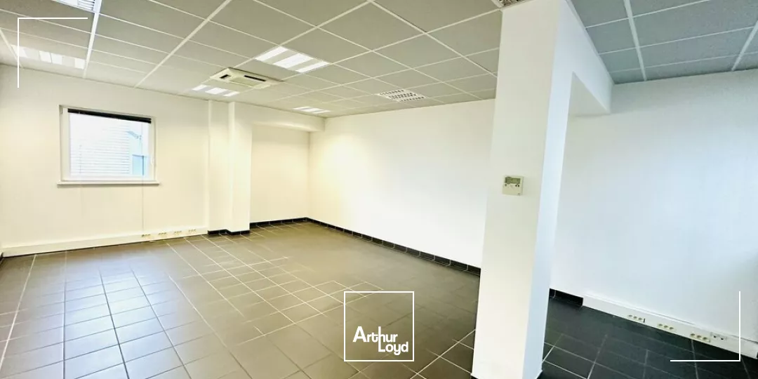 BUREAUX à VENDRE de 361 m²