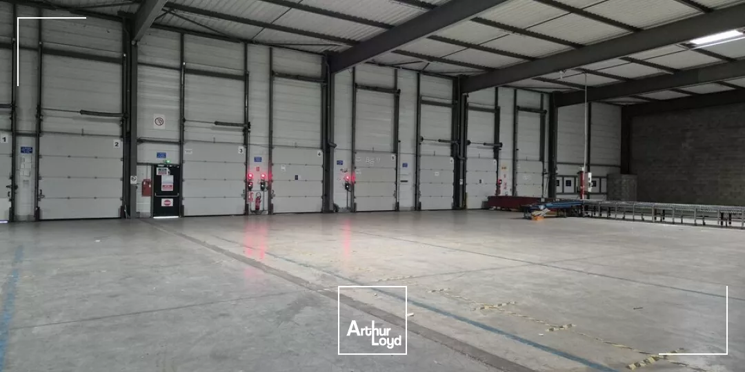 ZI LONGVIC - ENTREPÔT A LOUER - 1589 m²
