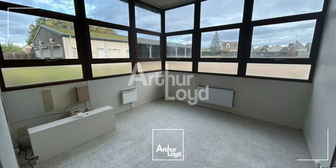 NOYERS SUR CHER - VENTE HANGARS DE 640 ET 945 M²