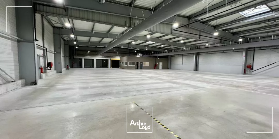 Bâtiment industriel ou logistique urbaine à SOYAUX