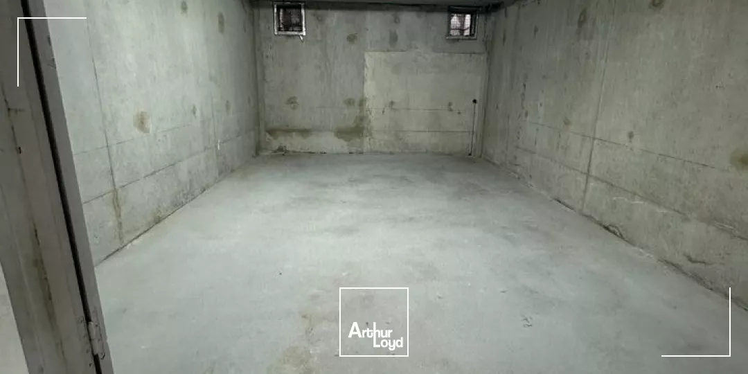 A louer sur Bourg les Valence - Local de Stockage