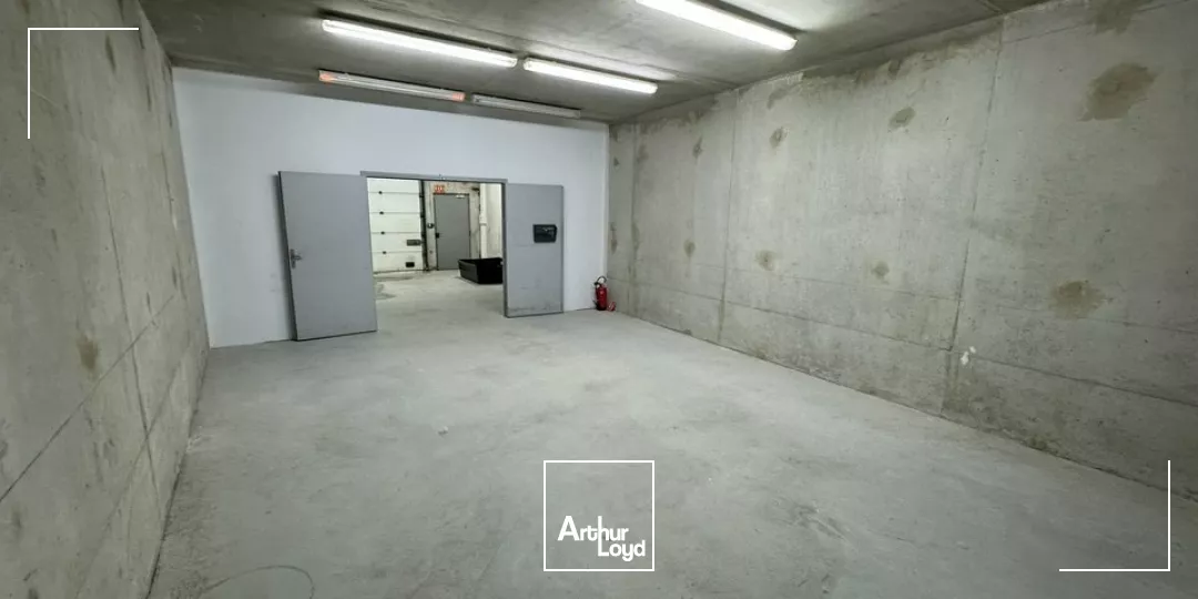 A louer sur Bourg les Valence - Local de Stockage