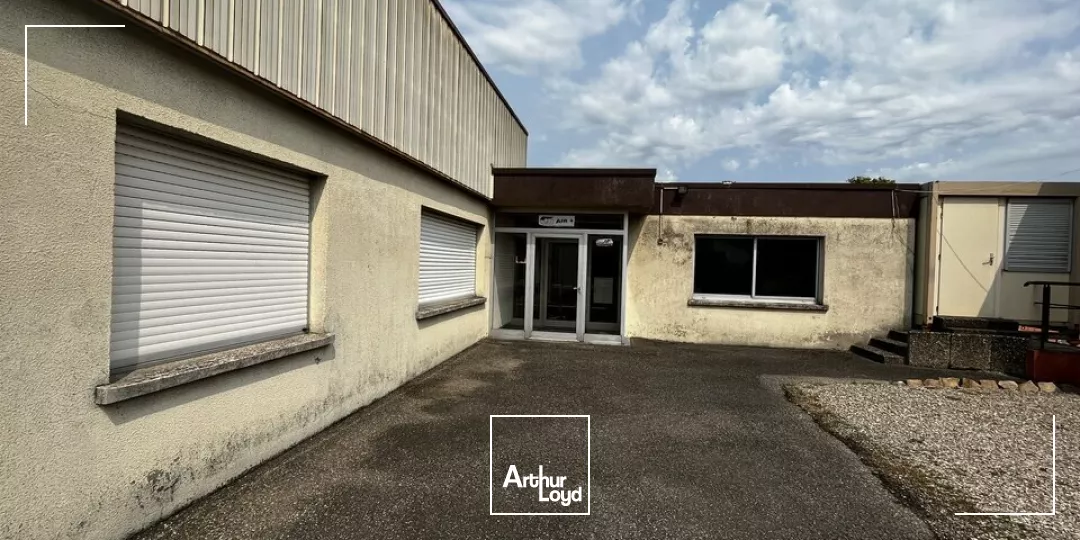 LOCAL D'ACTIVITE - ENTREPOT à LOUER de 820 m²
