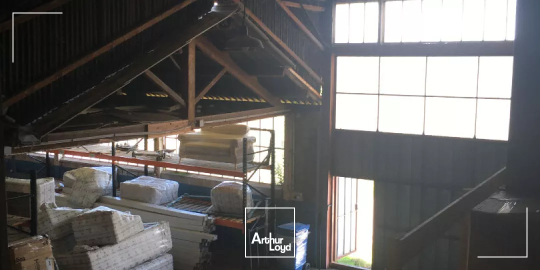 Entrepôt de 1 400 m² - Proche accès autoroute Zone Nord