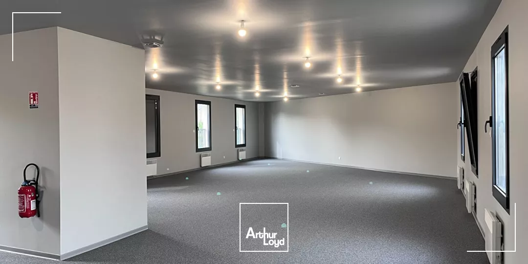 Bureaux Limoges 2 pièce(s) 185 m2