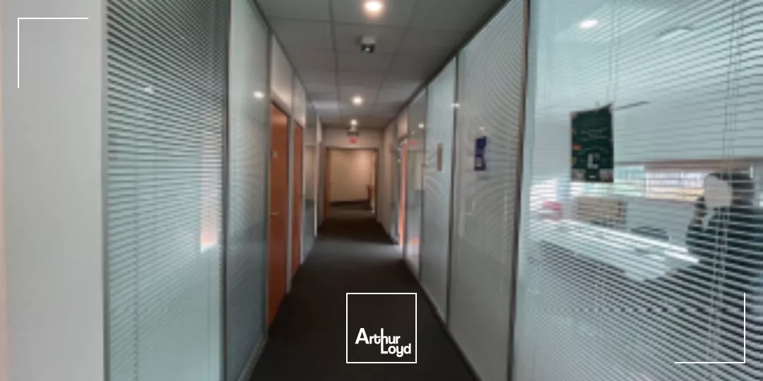 A louer - Bureaux de 570 m² - Bordeaux Lac , proche Parc des Expositions