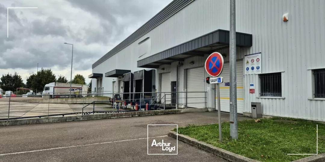 ZI LONGVIC - ENTREPÔT A LOUER - 1589 m²