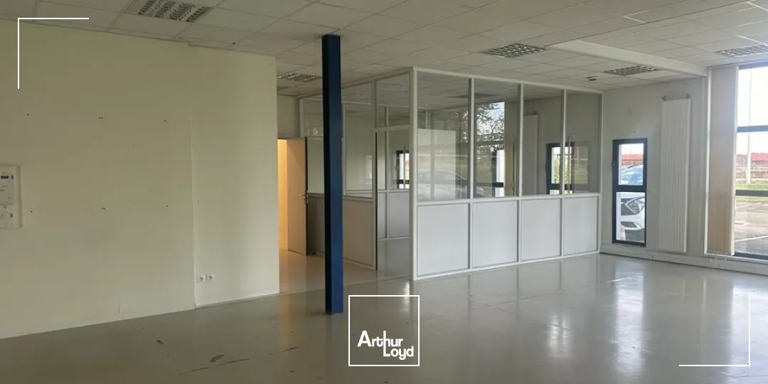 BUREAUX à LOUER de 3592 m²