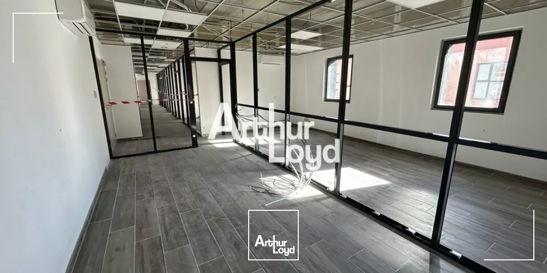 Bureaux de standing avec terrasses à louer - Emplacement idéal Fréjus