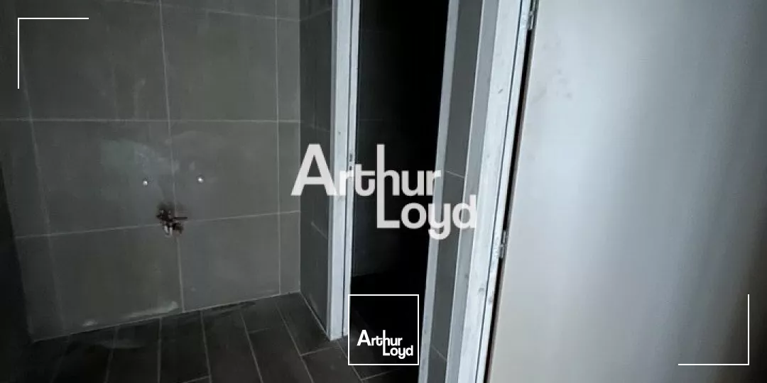 Bureaux de standing avec terrasses à louer - Emplacement idéal Fréjus