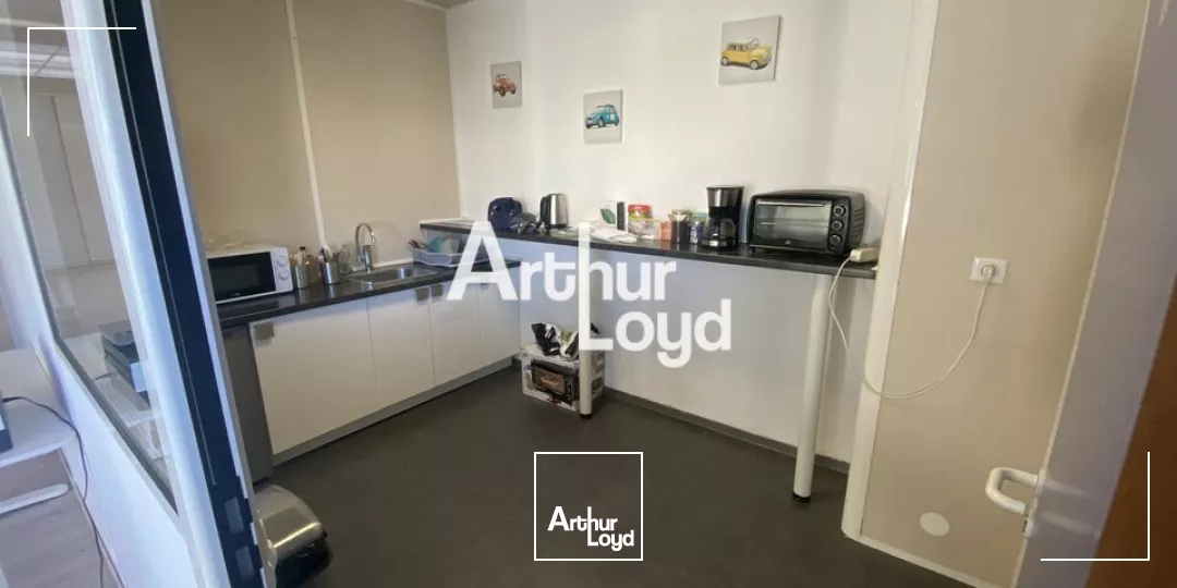 BUREAUX A LOUER 200 M² FREJUS