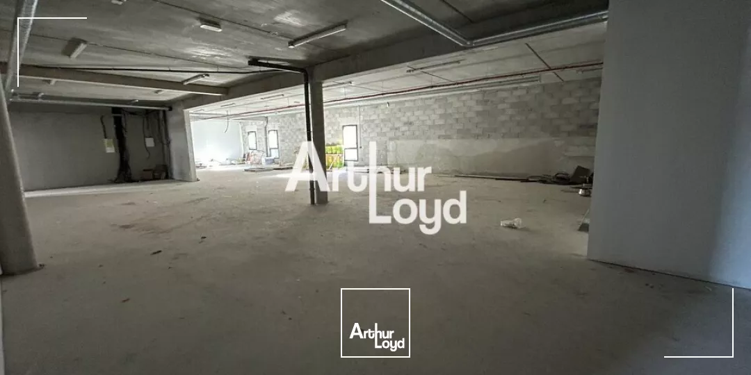Local d'activité neuf 471 m² à louer Zone du Capitou - Fréjus 