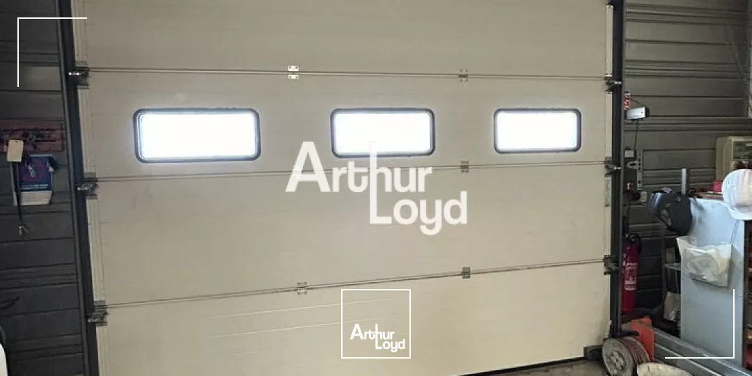 Vente local d'activité de 1150 m² sur terrain 3800 m² Puget-sur-Argens 