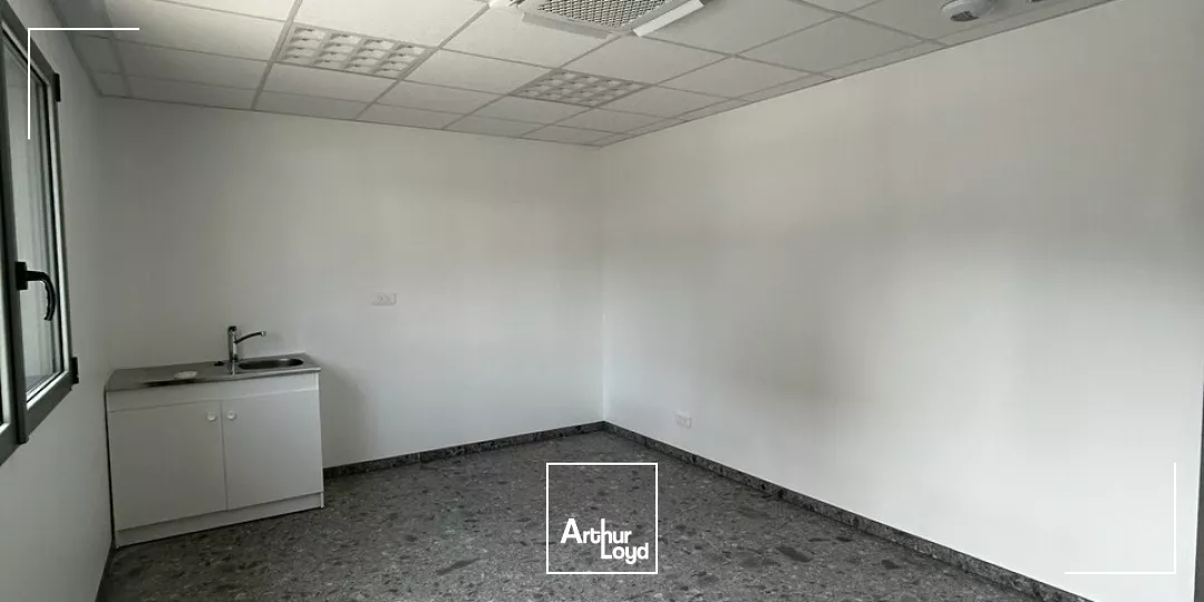 Bureau PMR avec point d'eau idéalement situé