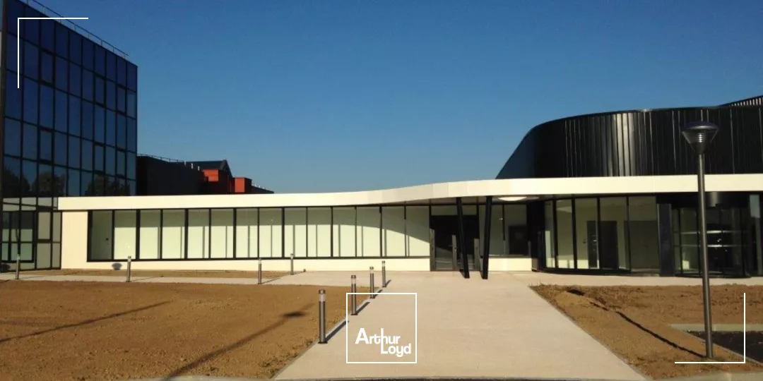 Locaux d'activité à louer à ELANCOURT 78990