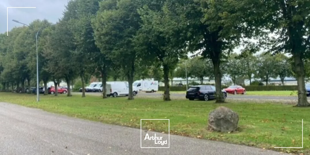 A LOUER - ZONE PÉRIPHÉRIQUE de NOTRE DAME DE GRAVENCHON -