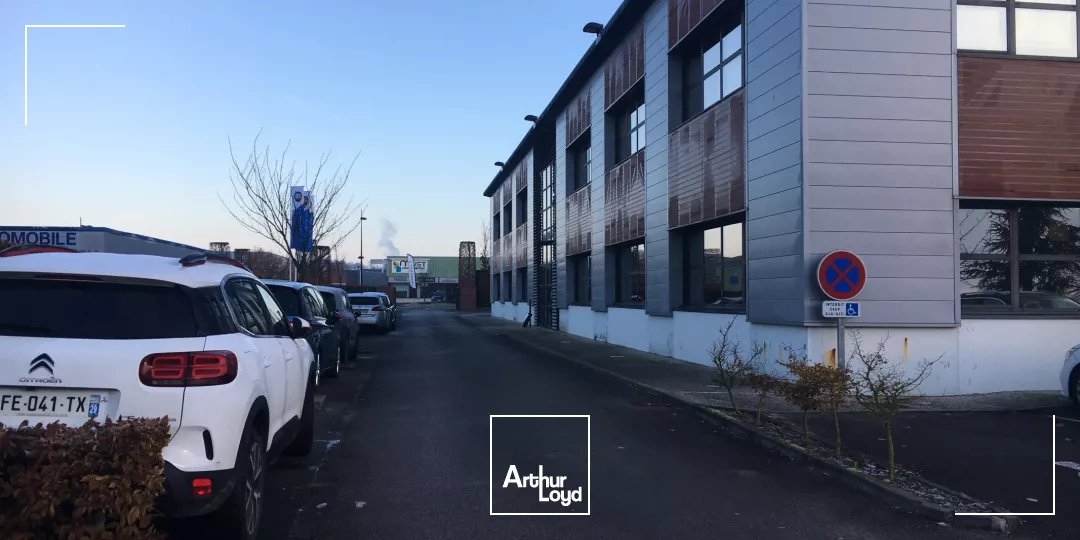 A LOUER - BUREAUX - 86 M2 - SAINT-QUENTIN