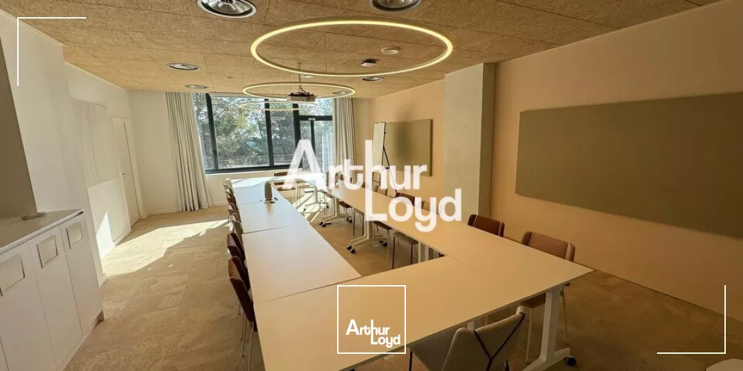 Poste ou plateau à la location sur un bâtiment Prime de Sophia Antipolis