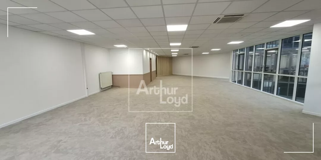 Bureaux entièrement rénovés et proches toutes commodités à louer