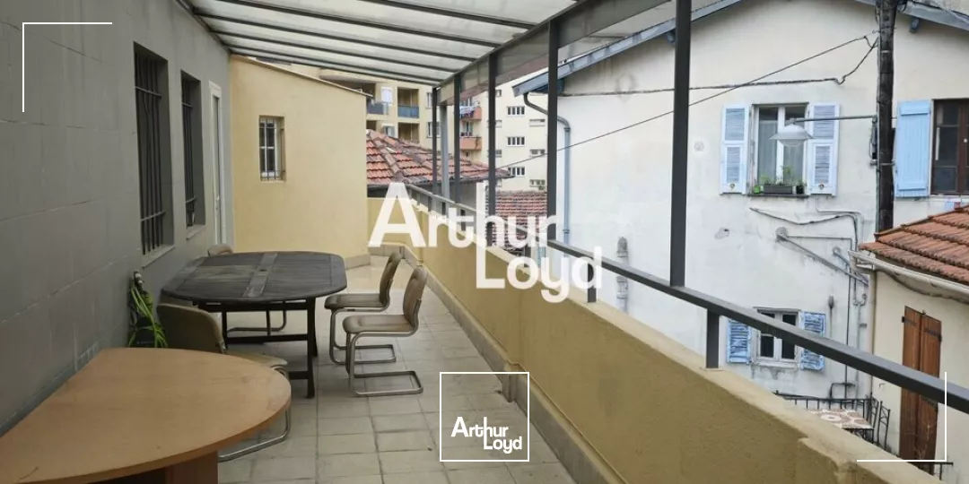 A LOUER BUREAUX OPEN SPACE AVEC ACCES PMR NICE QUARTIER DE LA MADELEINE. 206M² DE SURFACE DE BUREAUX