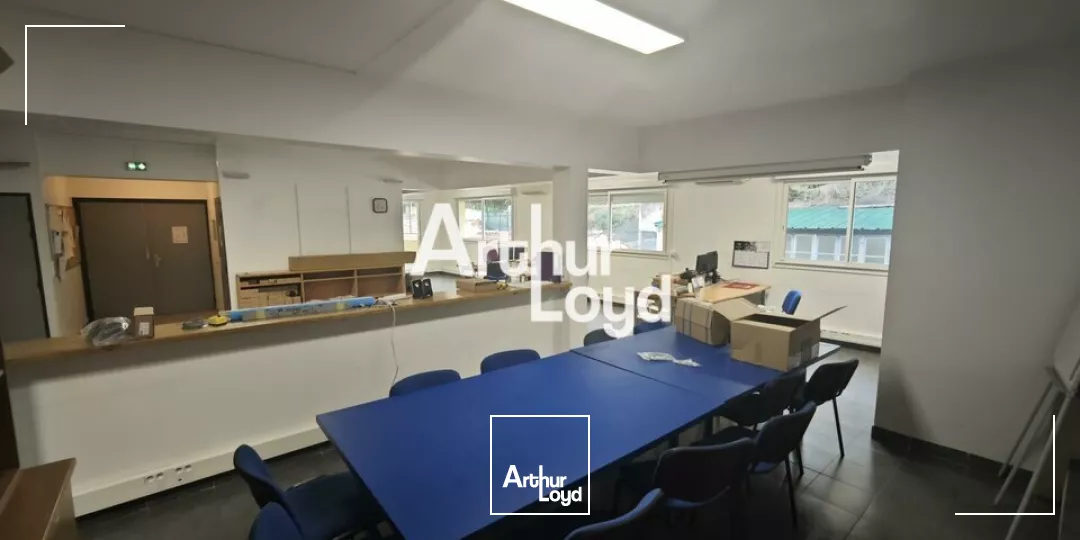 A LOUER BUREAUX OPEN SPACE AVEC ACCES PMR NICE QUARTIER DE LA MADELEINE. 206M² DE SURFACE DE BUREAUX