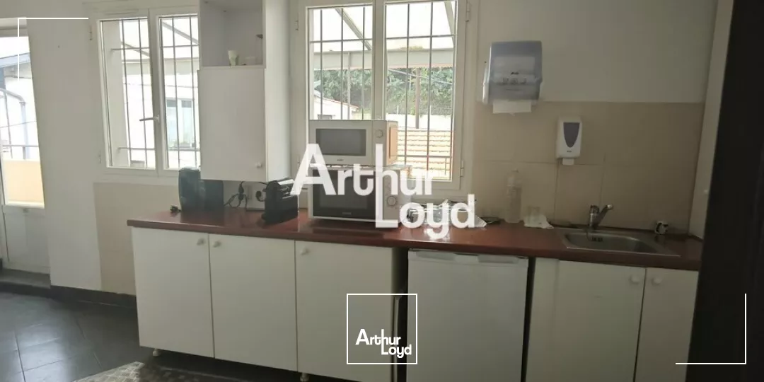 A LOUER BUREAUX OPEN SPACE AVEC ACCES PMR NICE QUARTIER DE LA MADELEINE. 206M² DE SURFACE DE BUREAUX