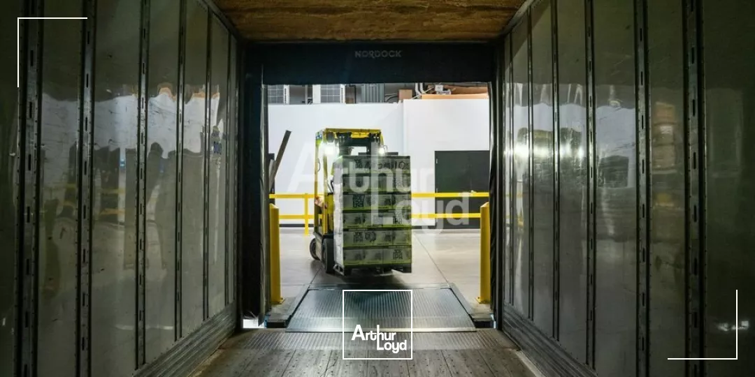 Local d'activité à vendre-175 m² en RDC-Albens-proximité immédiate de l'autoroute A41.