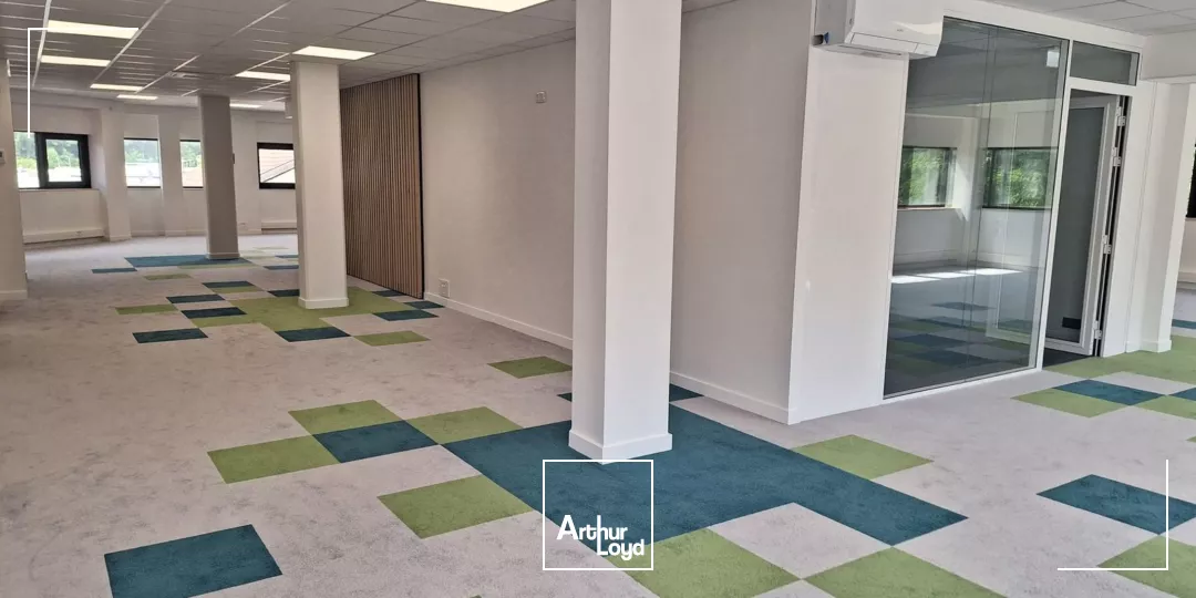 BUREAUX A LOUER SEYSSINS PROCHE DU RONDEAU AVEC PARKING FERME SECURISE