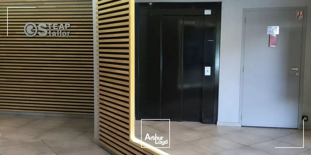 BUREAUX A LOUER SEYSSINS PROCHE DU RONDEAU AVEC PARKING FERME SECURISE