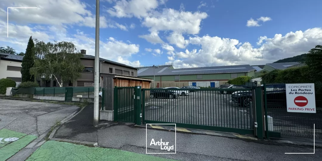 BUREAUX A LOUER SEYSSINS PROCHE DU RONDEAU AVEC PARKING FERME SECURISE